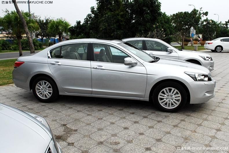 一批眾泰2008現(xiàn)車到達(dá)重慶4S店